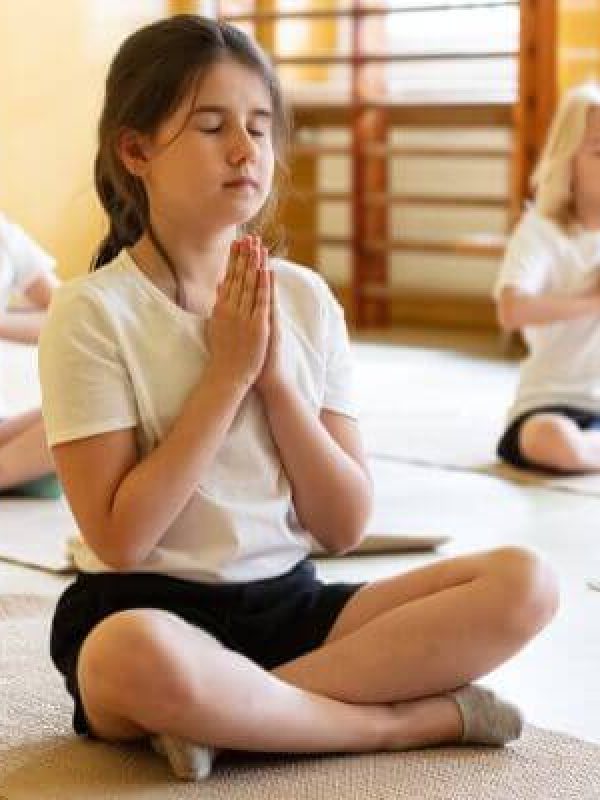 Beneficios-Del-Yoga-En-Las-Escuelas